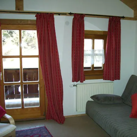 בית נופש Landhaus Am See *