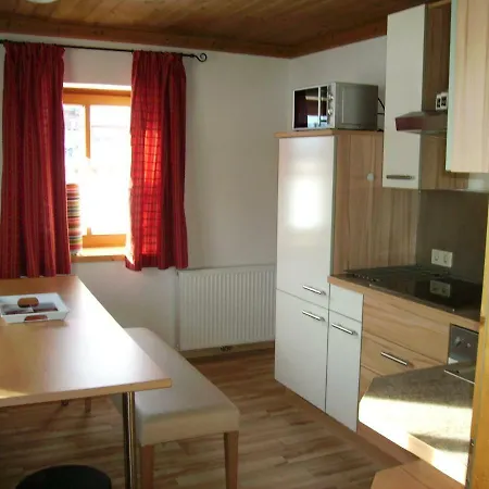 בית נופש Landhaus Am See *